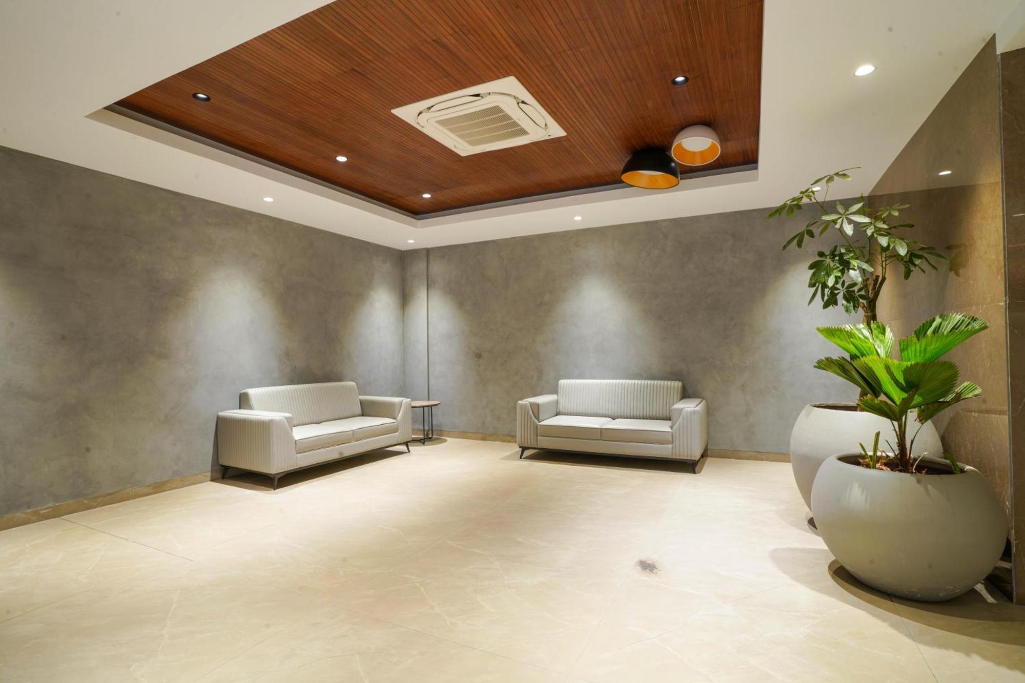 Hotel Tulips Grand Hyderabad Exterior foto
